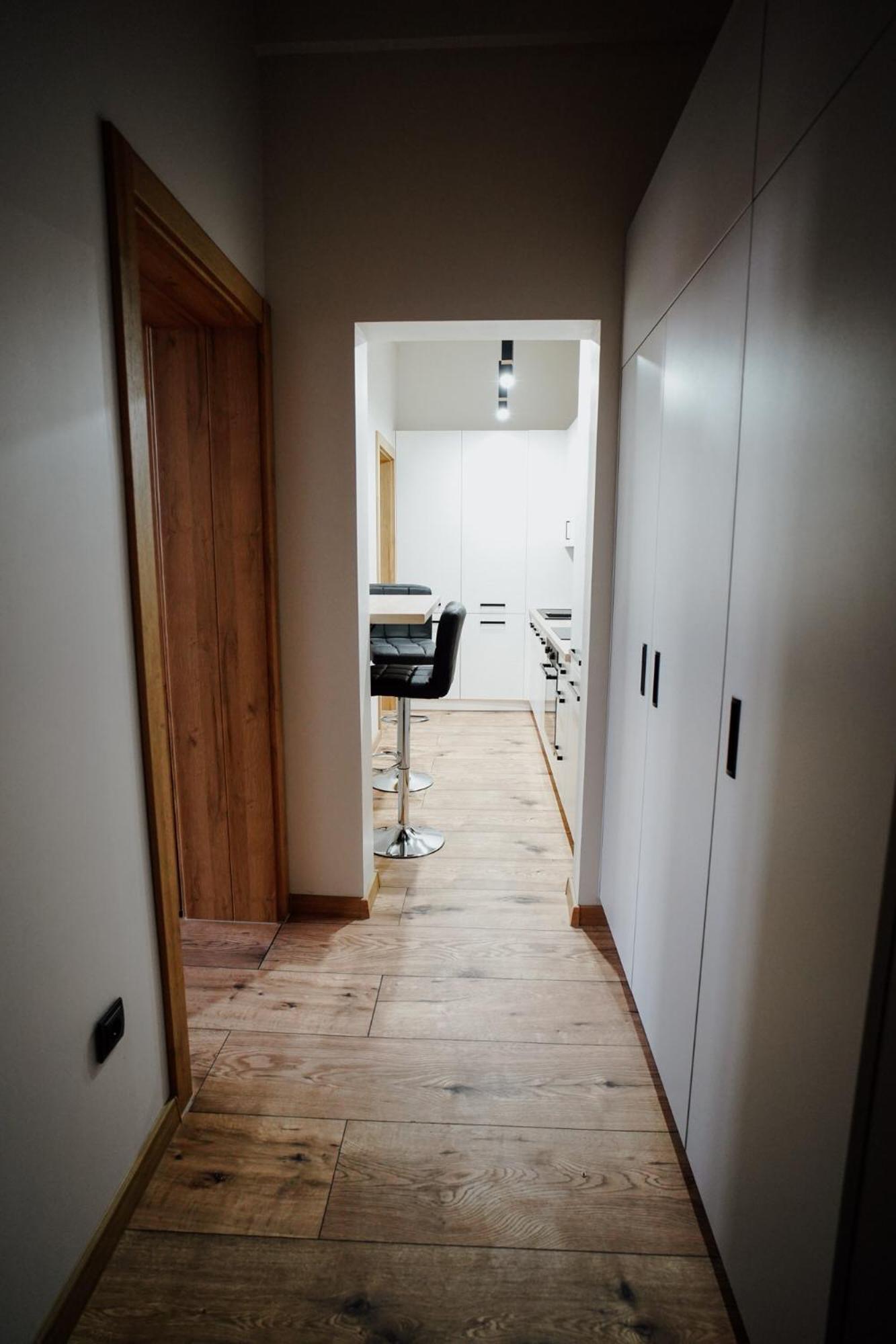 Apartament Novy Дрезденко Екстер'єр фото